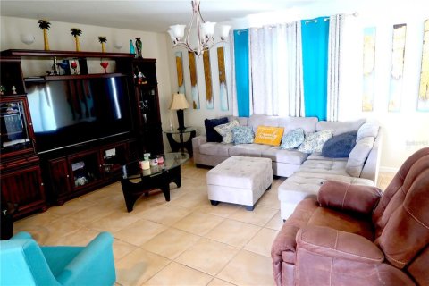 Casa en venta en Davenport, Florida, 5 dormitorios, 224.45 m2 № 1314598 - foto 9