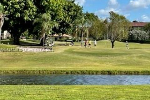 Condo in Pembroke Pines, Florida, 2 bedrooms  № 1327701 - photo 25