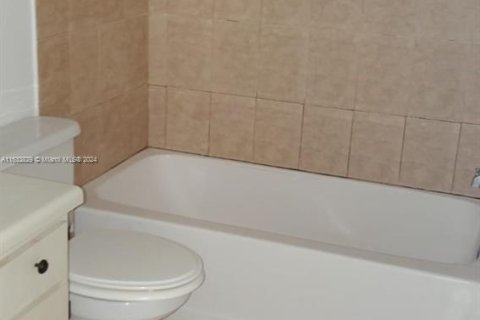 Condo in West Palm Beach, Florida, 1 bedroom  № 1294247 - photo 10