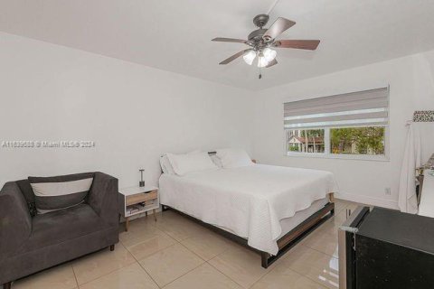 Copropriété à vendre à Pembroke Pines, Floride: 2 chambres, 110.74 m2 № 1315573 - photo 20