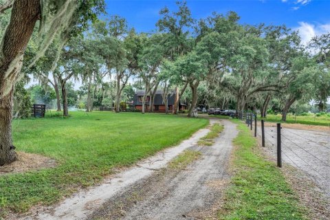 Casa en venta en Weirsdale, Florida, 4 dormitorios, 236.34 m2 № 1382168 - foto 9