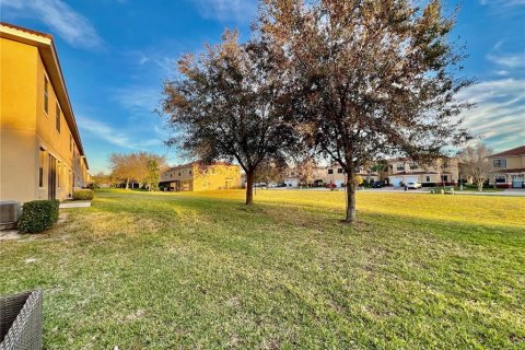 Touwnhouse à vendre à Poinciana, Floride: 4 chambres, 177.07 m2 № 1382235 - photo 16