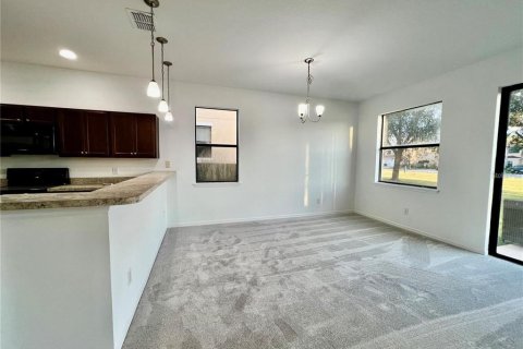 Adosado en venta en Poinciana, Florida, 4 dormitorios, 177.07 m2 № 1382235 - foto 8