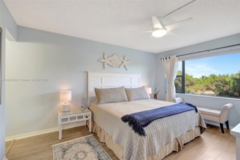 Condo in Jensen Beach, Florida, 2 bedrooms  № 860017 - photo 21