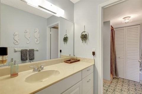 Condominio en venta en Jensen Beach, Florida, 2 dormitorios, 97.83 m2 № 860017 - foto 24