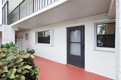 Condominio en venta en Jensen Beach, Florida, 2 dormitorios, 97.83 m2 № 860017 - foto 10