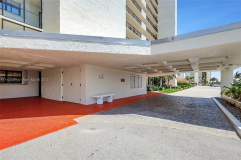 Condominio en venta en Jensen Beach, Florida, 2 dormitorios, 97.83 m2 № 860017 - foto 9