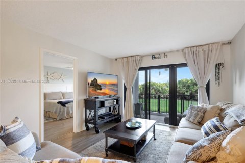 Condominio en venta en Jensen Beach, Florida, 2 dormitorios, 97.83 m2 № 860017 - foto 19