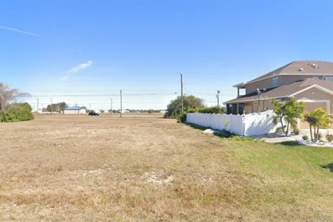 Terreno en venta en Cape Coral, Florida № 1355732 - foto 3