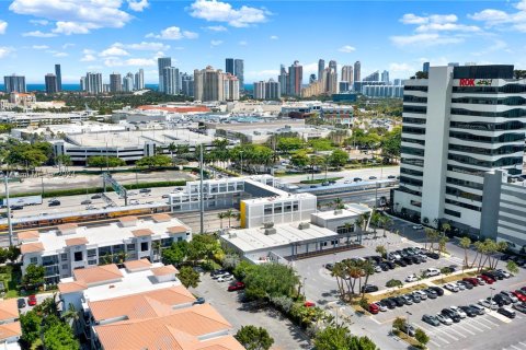 Commercial property in Miami, Florida 268.3 sq.m. № 1399969 - photo 16