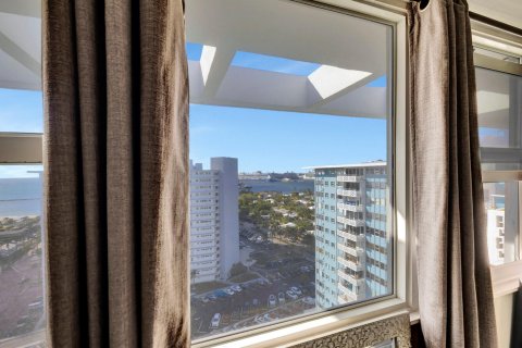 Condo in Fort Lauderdale, Florida, 2 bedrooms  № 977135 - photo 23