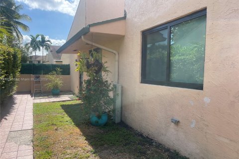 House in Miami, Florida 3 bedrooms, 130.06 sq.m. № 1294565 - photo 28