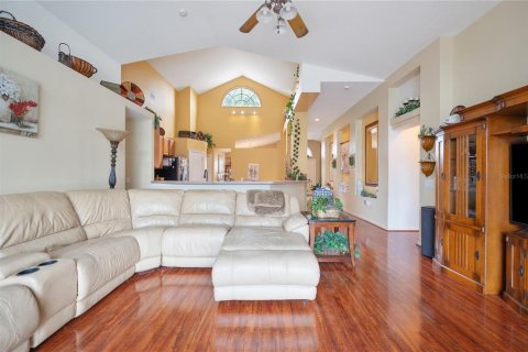 Casa en venta en Brandon, Florida, 4 dormitorios, 238.85 m2 № 585211 - foto 3