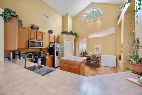 Casa en venta en Brandon, Florida, 4 dormitorios, 238.85 m2 № 585211 - foto 7