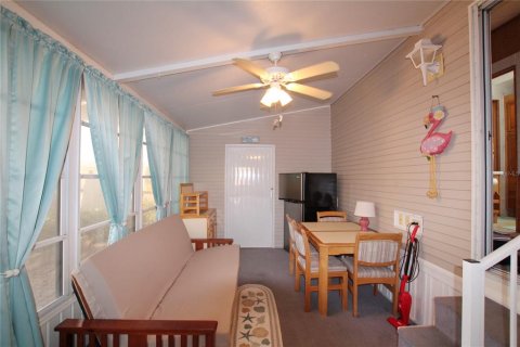 Condo in Moore Haven, Florida, 1 bedroom  № 1015827 - photo 23