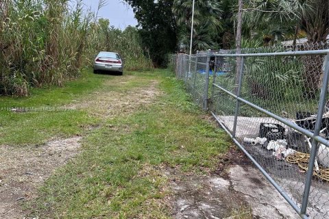 House in Homestead, Florida 3 bedrooms, 146.23 sq.m. № 908534 - photo 4