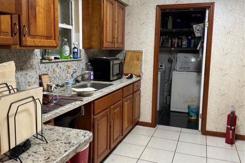 Casa en venta en Homestead, Florida, 3 dormitorios, 146.23 m2 № 908534 - foto 23