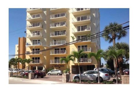 Condo in Fort Lauderdale, Florida, 1 bedroom  № 972990 - photo 3