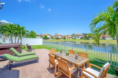 Villa ou maison à vendre à Greenacres, Floride: 4 chambres, 254.27 m2 № 1138723 - photo 14