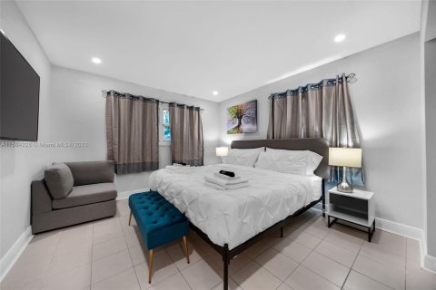 Casa en venta en Dania Beach, Florida, 4 dormitorios, 156.35 m2 № 912240 - foto 15