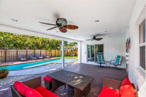 House in Dania Beach, Florida 4 bedrooms, 156.35 sq.m. № 912240 - photo 23