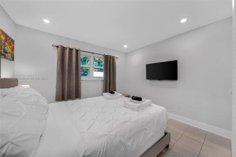 Casa en venta en Dania Beach, Florida, 4 dormitorios, 156.35 m2 № 912240 - foto 16