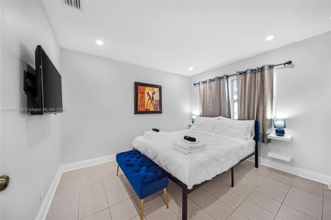 Casa en venta en Dania Beach, Florida, 4 dormitorios, 156.35 m2 № 912240 - foto 17