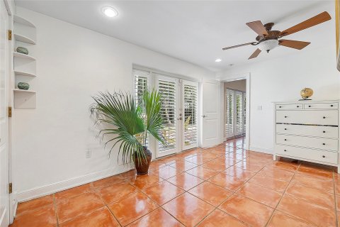 House in Fort Lauderdale, Florida 4 bedrooms, 188.13 sq.m. № 1005490 - photo 8