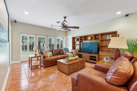 House in Fort Lauderdale, Florida 4 bedrooms, 188.13 sq.m. № 1005490 - photo 19