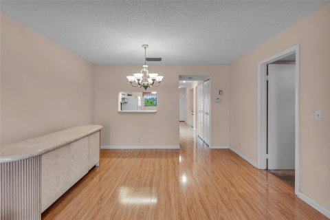 Copropriété à vendre à Tamarac, Floride: 2 chambres, 112.6 m2 № 1005529 - photo 22