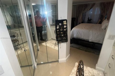 Condominio en venta en Pembroke Pines, Florida, 2 dormitorios, 125.51 m2 № 1230845 - foto 21