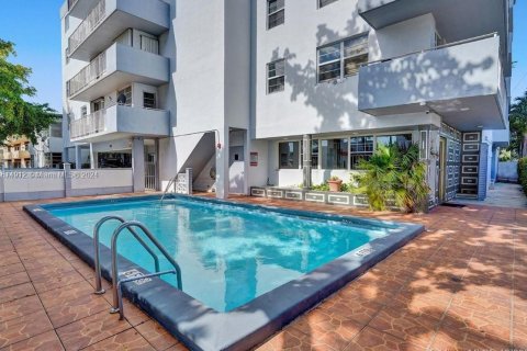 Copropriété à vendre à Miami Beach, Floride: 2 chambres, 95.78 m2 № 1236618 - photo 4