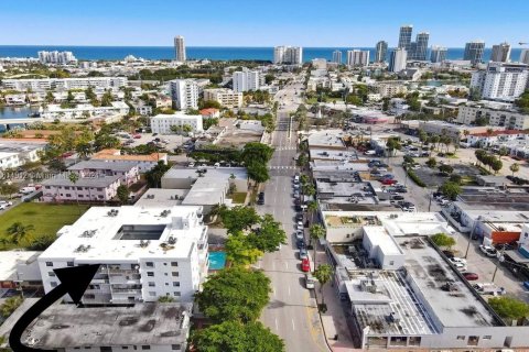 Copropriété à vendre à Miami Beach, Floride: 2 chambres, 95.78 m2 № 1236618 - photo 1