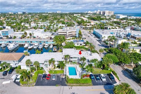 Condominio en venta en Lauderdale-by-the-Sea, Florida, 2 dormitorios, 73.39 m2 № 1155772 - foto 5
