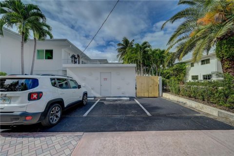 Condominio en venta en Lauderdale-by-the-Sea, Florida, 2 dormitorios, 73.39 m2 № 1155772 - foto 17
