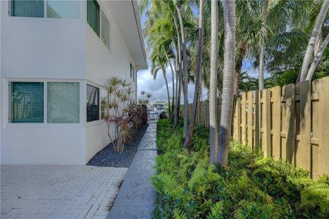 Condo in Lauderdale-by-the-Sea, Florida, 2 bedrooms  № 1155772 - photo 7