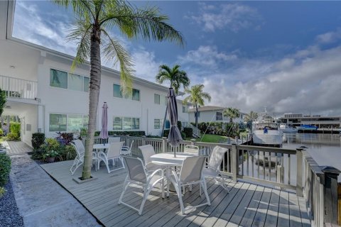 Condo in Lauderdale-by-the-Sea, Florida, 2 bedrooms  № 1155772 - photo 9