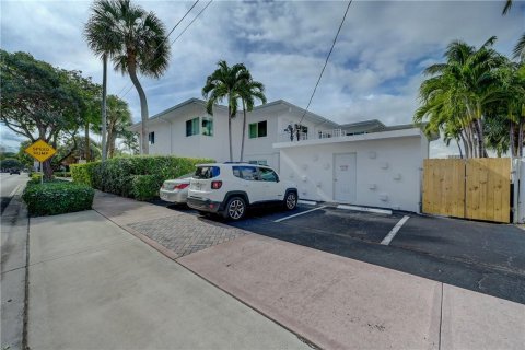 Condominio en venta en Lauderdale-by-the-Sea, Florida, 2 dormitorios, 73.39 m2 № 1155772 - foto 18