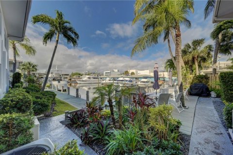 Condominio en venta en Lauderdale-by-the-Sea, Florida, 2 dormitorios, 73.39 m2 № 1155772 - foto 12