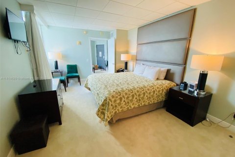 Hôtel, hôtellerie à vendre à Fort Lauderdale, Floride: 1 chambre, 43.66 m2 № 599555 - photo 24