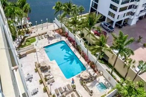 Hôtel, hôtellerie à vendre à Fort Lauderdale, Floride: 1 chambre, 43.66 m2 № 599555 - photo 6