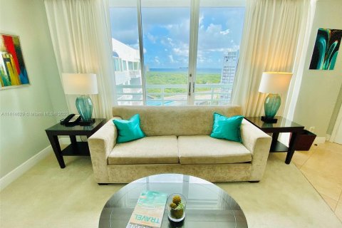 Hôtel, hôtellerie à vendre à Fort Lauderdale, Floride: 1 chambre, 43.66 m2 № 599555 - photo 29