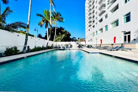 Hôtel, hôtellerie à vendre à Fort Lauderdale, Floride: 1 chambre, 43.66 m2 № 599555 - photo 9