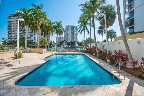Hôtel, hôtellerie à vendre à Fort Lauderdale, Floride: 1 chambre, 43.66 m2 № 599555 - photo 5