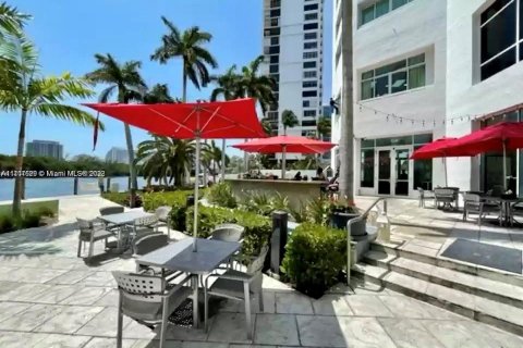 Hotel in Fort Lauderdale, Florida 1 bedroom, 43.66 sq.m. № 599555 - photo 7