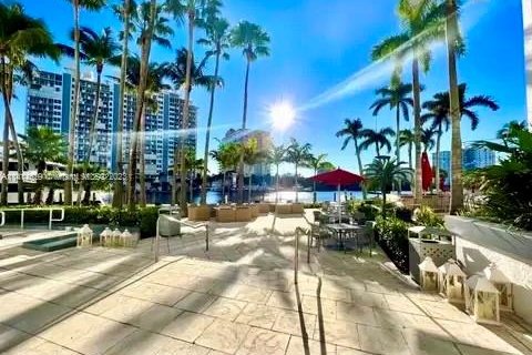 Hôtel, hôtellerie à vendre à Fort Lauderdale, Floride: 1 chambre, 43.66 m2 № 599555 - photo 8