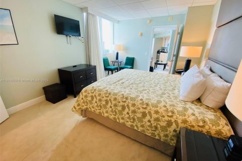 Hôtel, hôtellerie à vendre à Fort Lauderdale, Floride: 1 chambre, 43.66 m2 № 599555 - photo 25