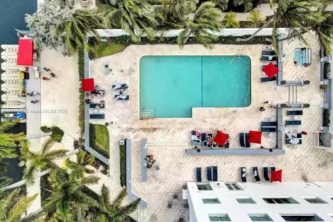 Hôtel, hôtellerie à vendre à Fort Lauderdale, Floride: 1 chambre, 43.66 m2 № 599555 - photo 2