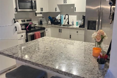 Condominio en venta en Miami, Florida, 1 dormitorio, 81.1 m2 № 1418717 - foto 4