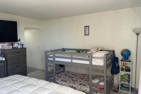 Condominio en venta en Miami, Florida, 1 dormitorio, 81.1 m2 № 1418717 - foto 17